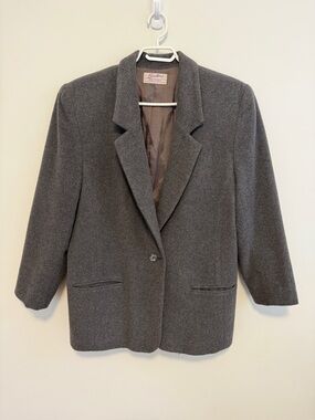 Classic Vintage Charcoal Gray Single-Button Wool Blazer